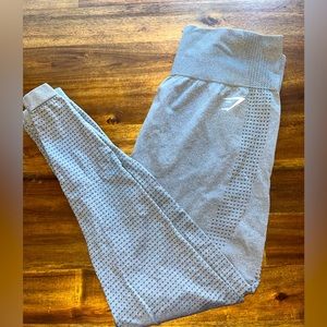 Gym shark grey compression leggings.